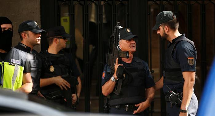 La Policía entra en la sede de la CUP en Barcelona