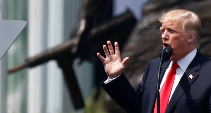 Trump promete defender los intereses de EEUU en reuniones con Putin y otros líderes