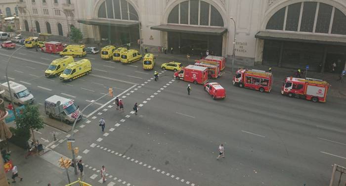 Rebajan a casi 40 la cifra de afectados por el accidente de tren en Barcelona