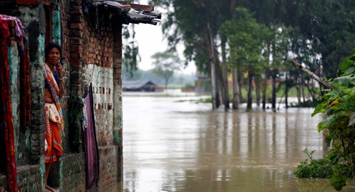 Ascienden a 66 los muertos por inundaciones y deslaves en Nepal