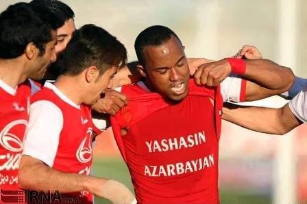 Erməni `Yaşasın Azərbaycan` deyən futbolçunu qucaqladı - VİDEO