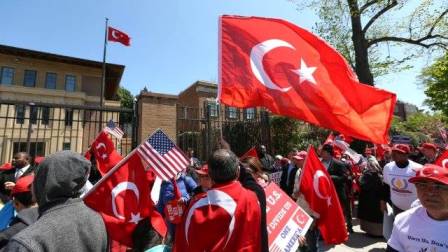 ABŞ-da qarşıdurma: Ermənilər azərbaycanlıya hücum etdi