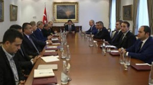 Davudoğlu təcili hökumətin iclasını keçirir