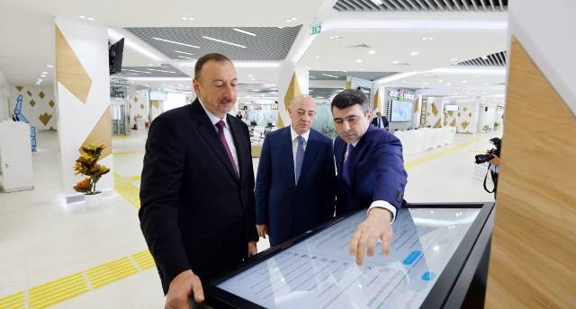 İlham Əliyev  yeni `ASAN xidmət` mərkəzinin açılışında - Fotolar, Video (Yenilənib)