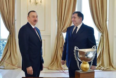 Prezident Fazil Məmmədova `Şöhrət` ordeni verdi