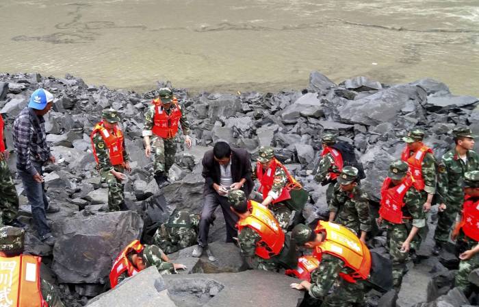 Un glissement de terrain fait 24 morts en Chine