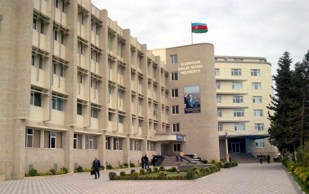 Yeni rektor ağsaqqalları bir araya topladı Yeni rektor ağsaqqalları bir araya topladı