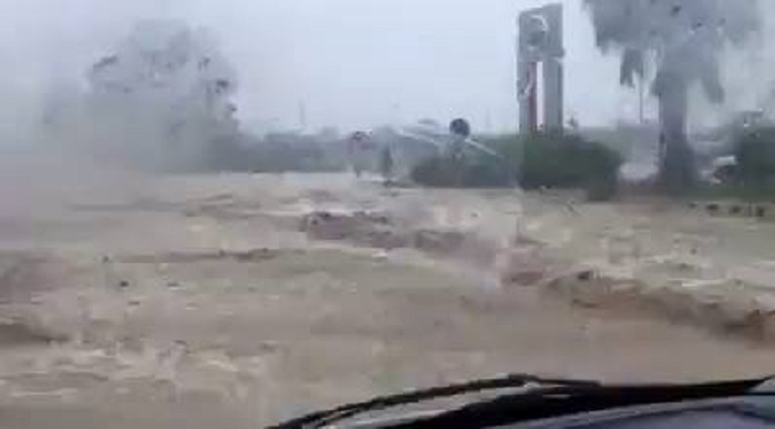 Sturm und Regen in Athen verwandeln die Stadt in ein Chaos