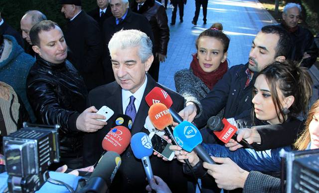 Baş nazirin müavini dərman qıtlığından danışdı