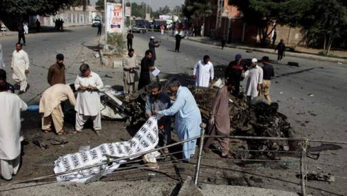 Explosion devant un QG de la police au Pakistan, au moins 11 morts