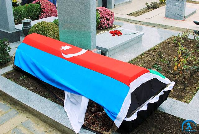 Un soldat de l`armée azerbaïdjanaise tombe en martyr