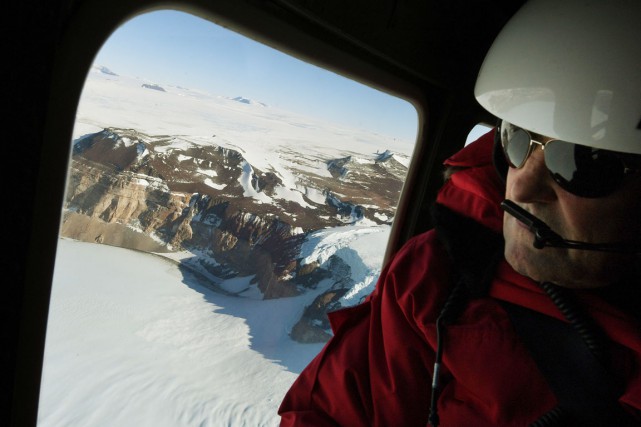 En Antarctique, Kerry appelle à intensifier la lutte contre le réchauffement
