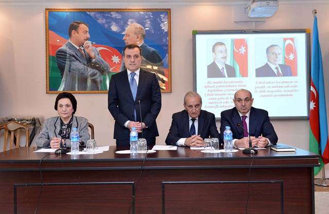 Mikayıl Cabbarov özünə qadın müşavir təyin etdi 