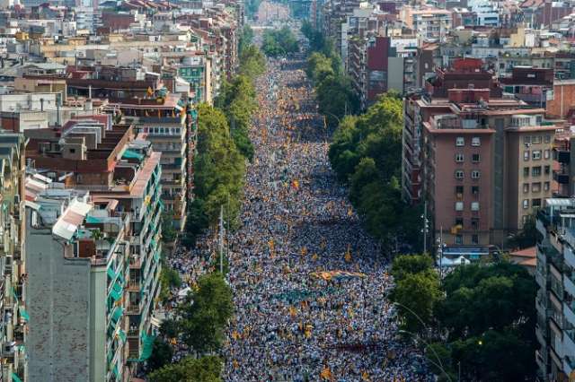 Catalans se mobilisent en faveur de l`indépendance de l`Espagne