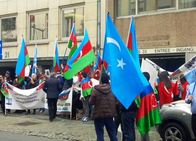 Protest in Brüssel gegen Armenien –  Bilder