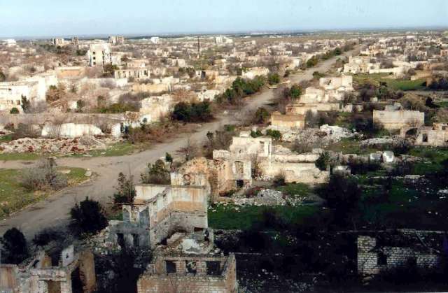 Les obus de mortiers tirés par les Arméniens tombé dans le village de Tchamanli