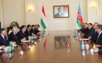 Ilham Aliyev and Emomali Rahmon hold an expanded meeting