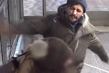Un migrant arrêté puis expulsé de Suède après avoir frappé une femme et craché sur ses enfants vidéo