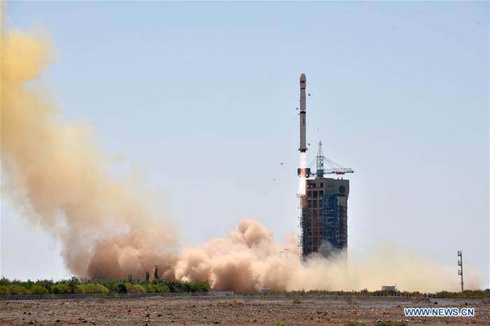 La Chine lance son premier télescope spatial à rayons X