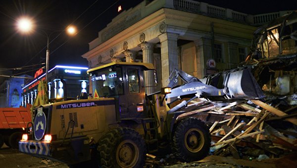 La mairie de Moscou fait raser en une nuit des dizaines d`échoppes près des métros