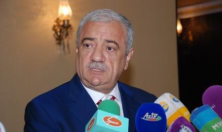 Deputat Zaur Həsənovun ailəsinə ev verdi - ÖZƏL