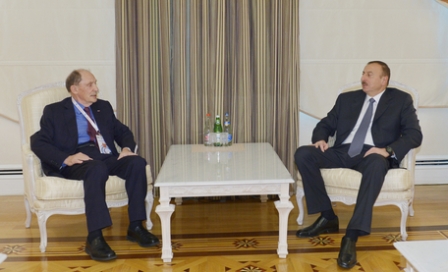 Prezident eks-baş naziri qəbul edib