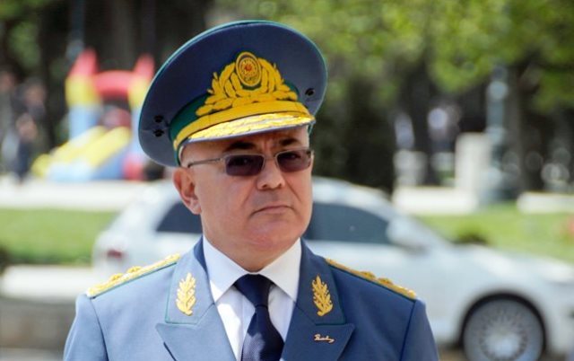 Gömrük rəisi işdən çıxarıldı