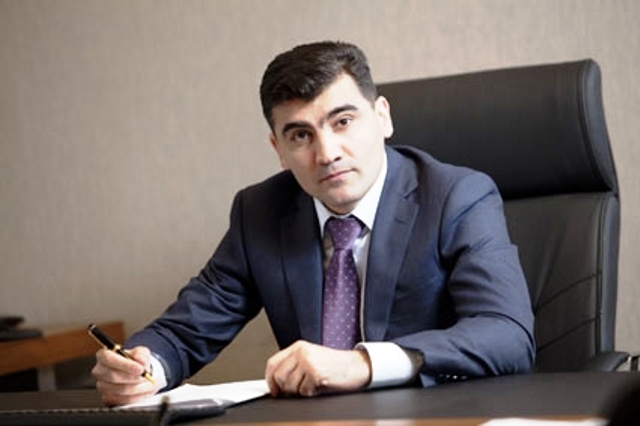Bank rəhbəri işdən çıxdı