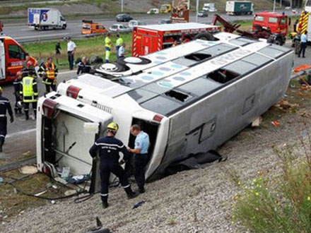 Avtobus qəzası - 11 nəfər öldü