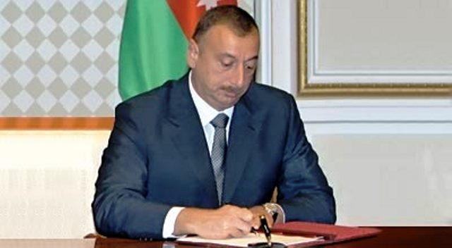 Prezident təqaüd verdi