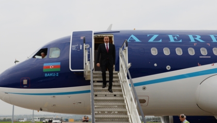 Prezident Böyük Britaniyaya getdi - FOTO