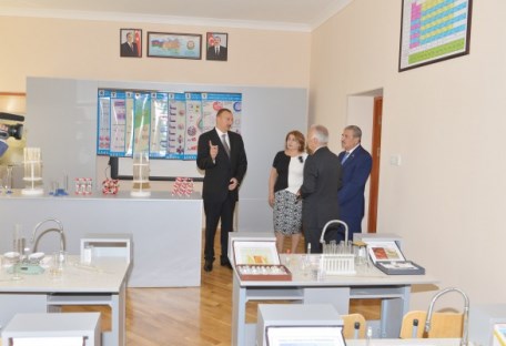 İlham Əliyev məktəb açılışında - FOTOLAR