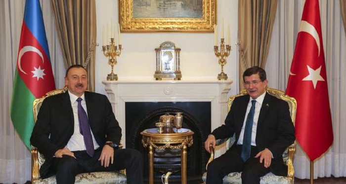 President congratulates Turkish PM Davutoglu with victory in election