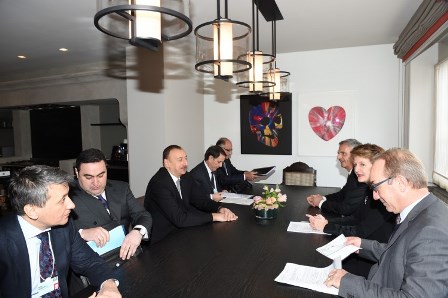 İlham Əliyev prezident və sabiq nazirlə görüşdü