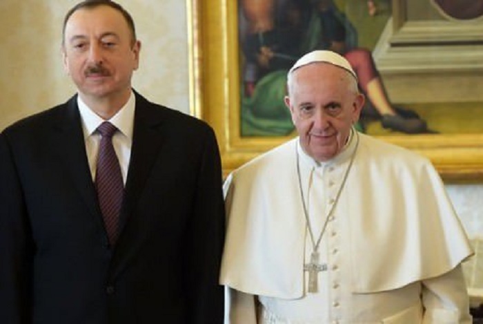 İlham Əliyev Roma Papasına məktub yazdı