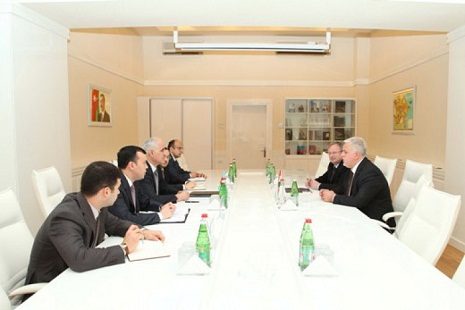 Azerbaijan, Hungary discuss how to expand economic cooperation