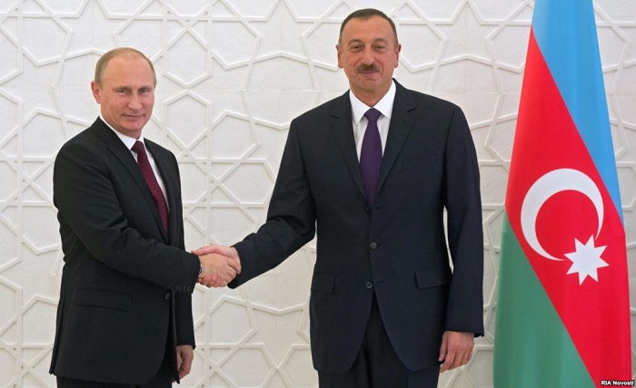 Azerbaijani president congratulates Putin on Russia Day