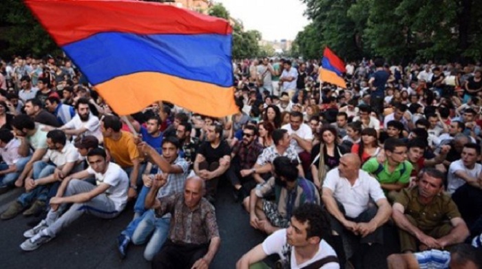 Proteste gegen das Referendum in Jerewan- VIDEO