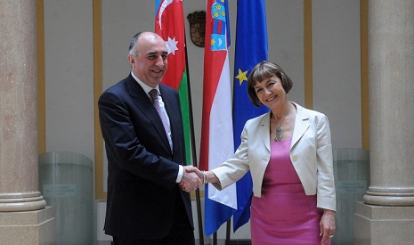 Azerbaijani FM meets Croatian counterpart