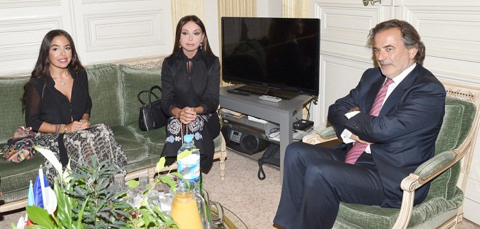 Azerbaijani first lady Mehriban Aliyeva meets Mayor of 1st arrondissement of Paris