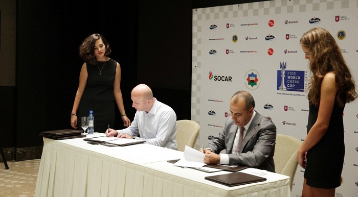 Azerbaijan Chess Federation sign agreements with World Cup 2015