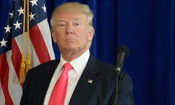 Trump `espère` que la Russie retrouvera les emails manquants de Clinton
