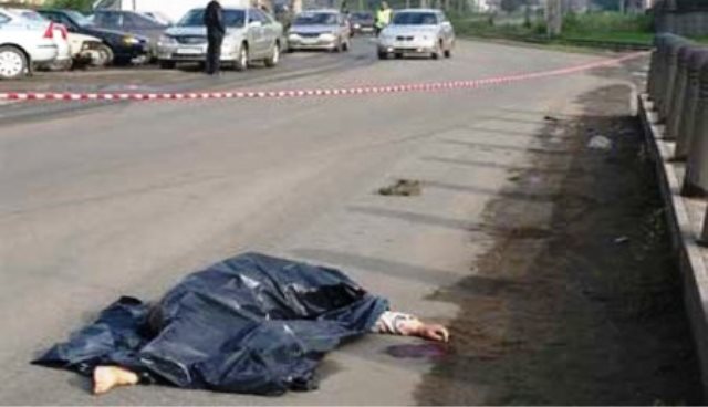 Ana və qızını maşın vurdu - Qız öldü