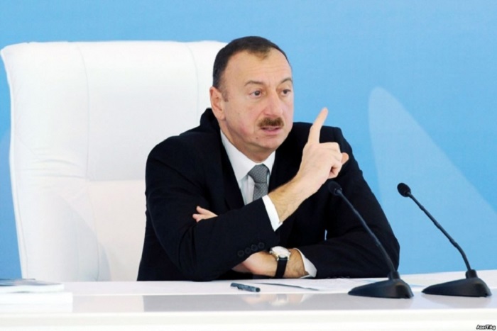 Ilham Aliyev a mis l`accent sur la diversification de l`économie et Investissément direct étranger dans les industries non pétrolières