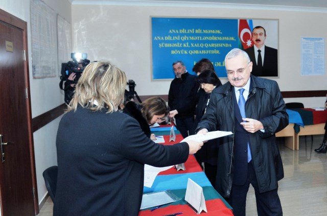 Azerbaijani PM casts vote in parliamentary elections