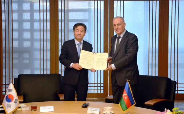 `AZƏRTAC` ilə `Yonhap` arasında saziş imzalandı