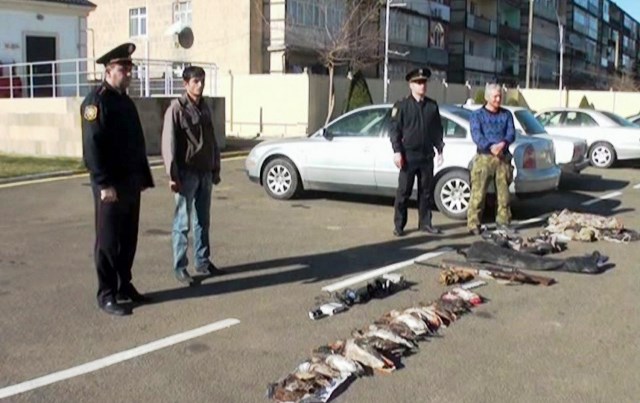 Qanunsuz quş ovlayanlar tutuldu
