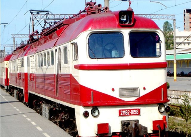 Bayramda dəmir yolu ilə 37 min sərnişin daşınıb