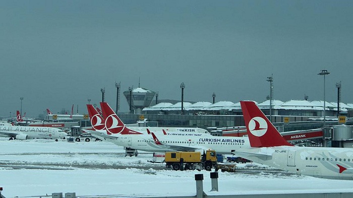 Türkiyədə məktəblər bağlandı, uçuşlar dayandı