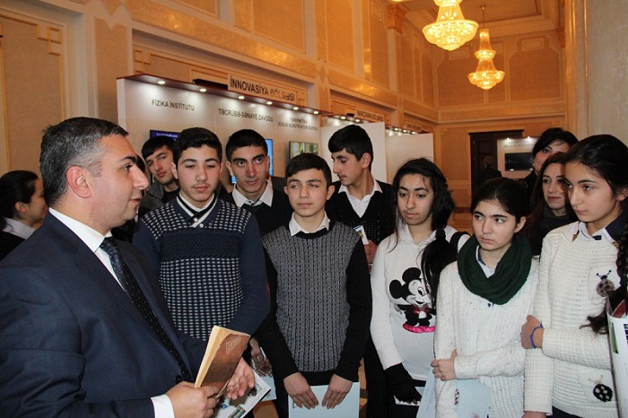 Nardaran məktəbliləri AMEA-da 